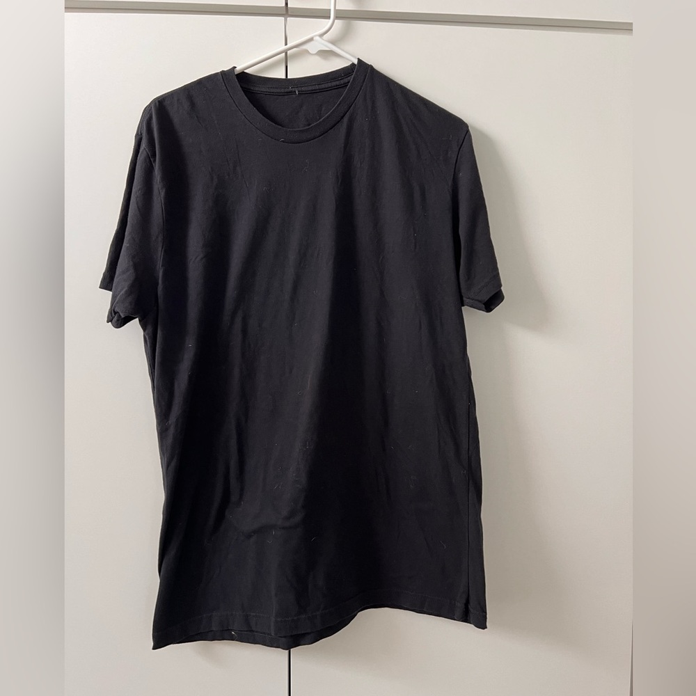 Men’s black T-shirt - great shape!